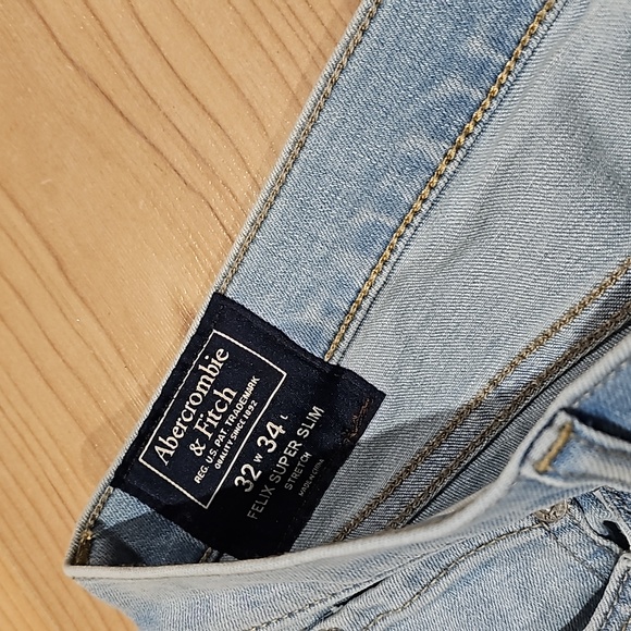 Abercrombie and Fitch Jeans // 32x34 // NWOT - Picture 2 of 8